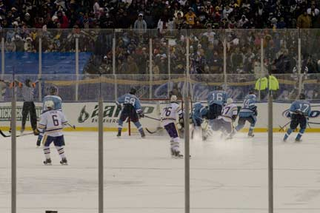 Illustration for article titled Our On-Site Report From The Ice Bowl